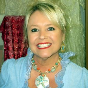 Meet your Posher, Paula